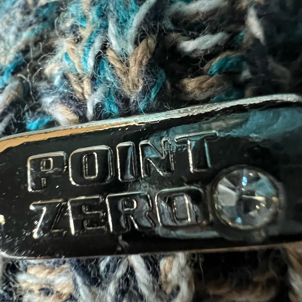 Point Zero Sweater - Picture 4 of 9